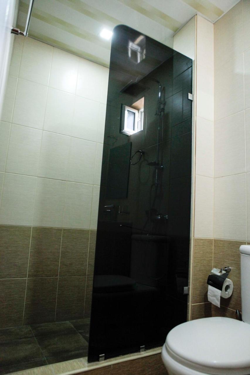 Family Mini-Hotel Martirosyan'S And Tours Yerevan Exterior foto